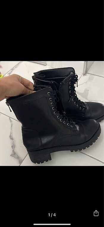 Kadın bot Hotiç