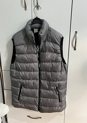 Moncler l