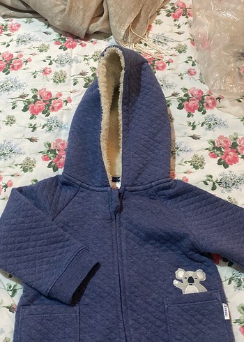 Gri Kapüşonlu Erkek Bebek Tulumu - Görsel 2