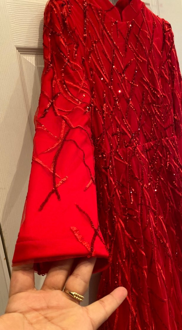 Uzun Kollu Kırmızı pullu İşlemeli Abiye Elbise - Görsel 3