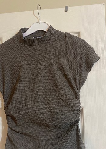 Gri Piliseli Yarım Kol Bluz - Görsel 2