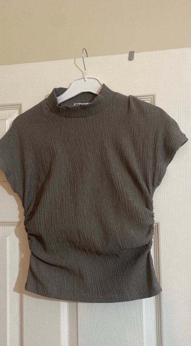 Gri  Piliseli Yarım Kol Bluz - Görsel 3