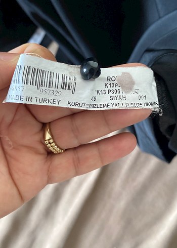 Roman Siyah Uzun Kollu saten Bluz - Görsel 5