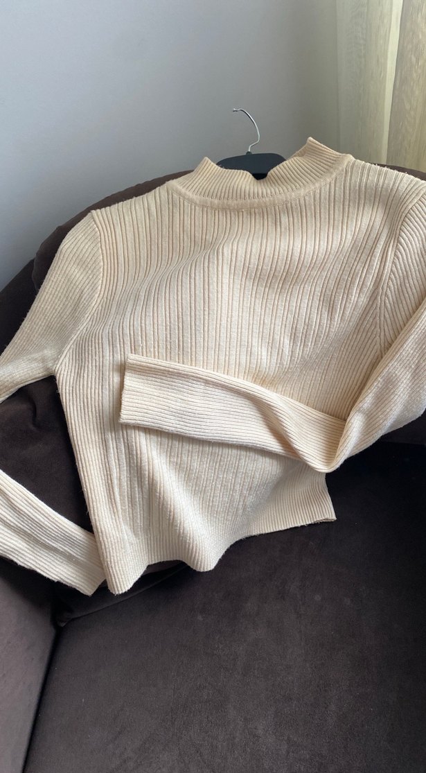 Bej Yüksek Yakalı Kadın Triko Kazak - Görsel 3