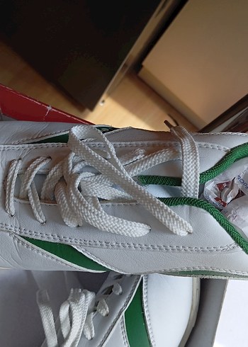 Levis Yesil Detayli Beyaz Spor Ayakkabi