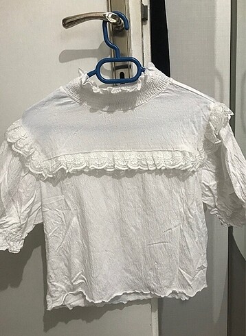 Beyaz tişört