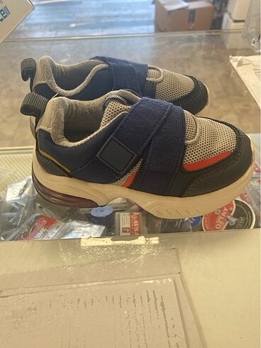 Zara 22 numara zara spor ayakkabj