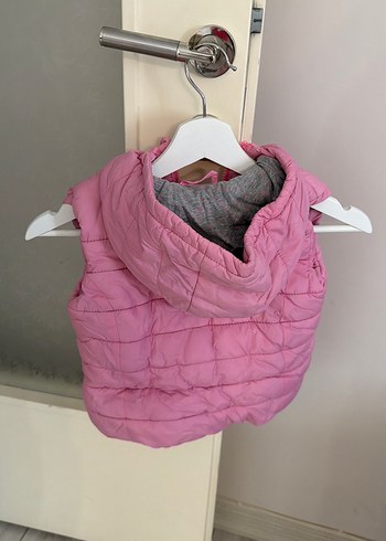 Kız Çocuk Pembe Kapüşonlu Fermuarlı Yelek - Görsel 2