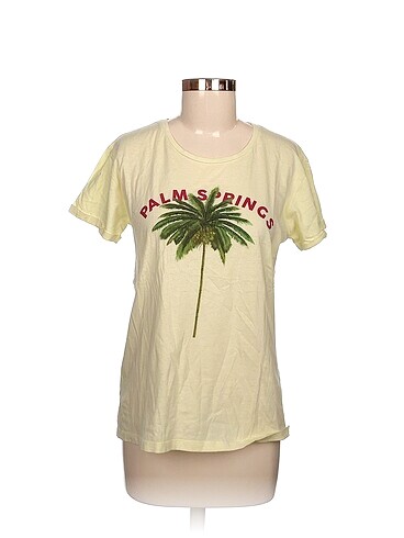 Mango T-shirt %70 İndirimli.