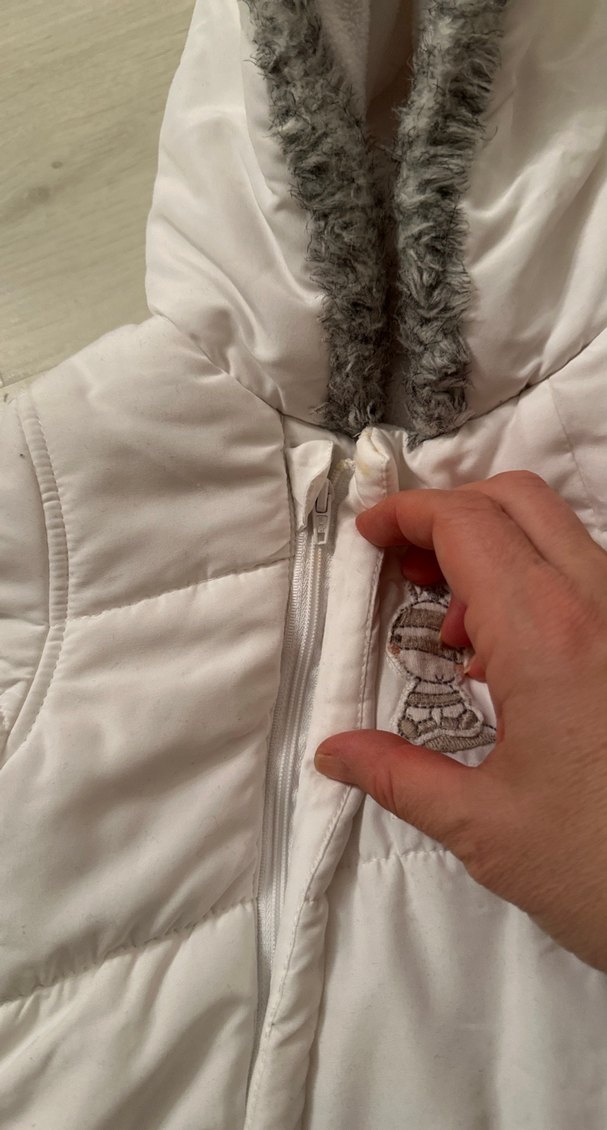 Kürk Detaylı Beyaz Bebek Tulumu - Görsel 4