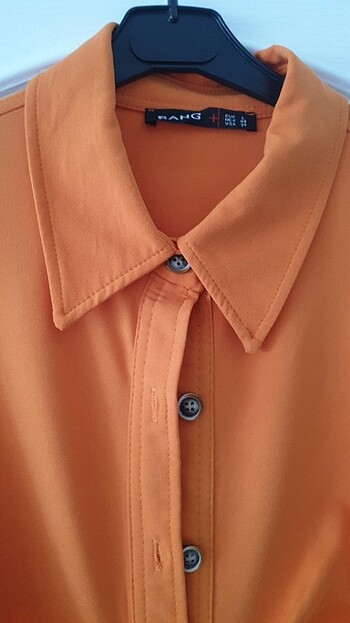 40 Beden turuncu Renk beli büzgü detaylı elbise