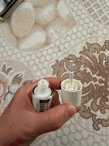 Flormar beyaz renk oje