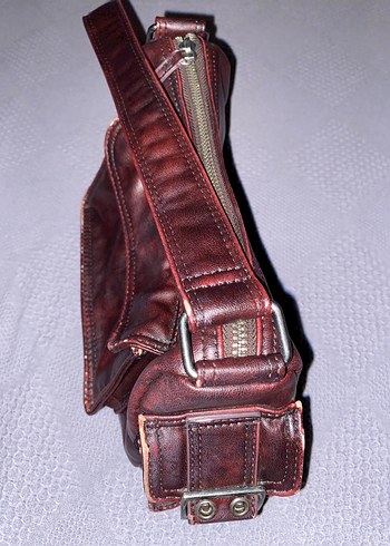 Pull and Bear distressed vişne çürüğü kol çantası