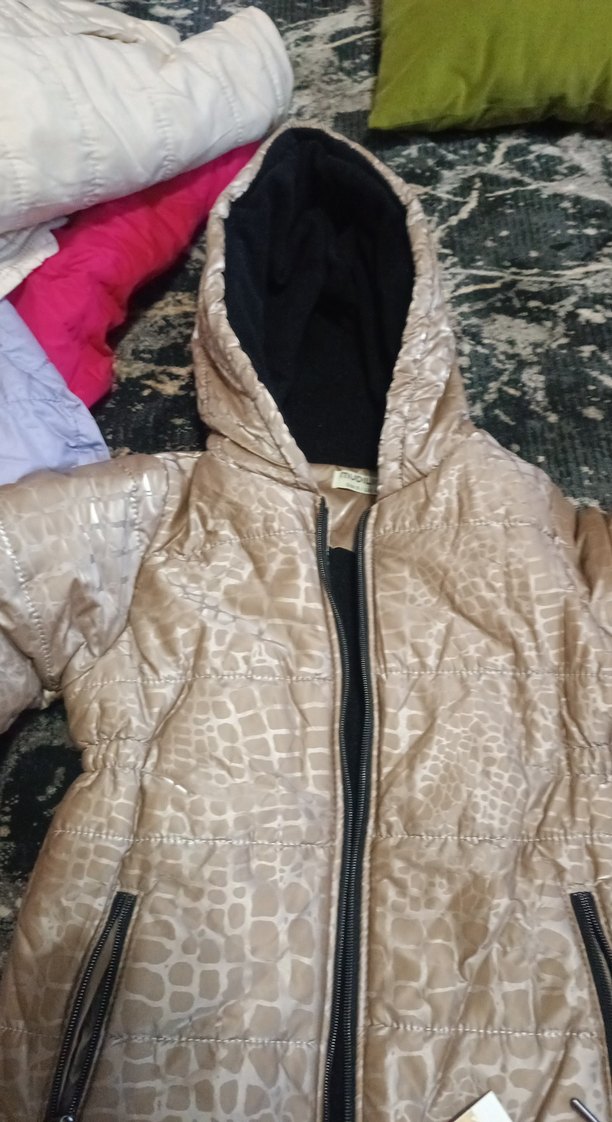 Kahverengi Yılan Desenli Kısa Kadın Mont - Görsel 3