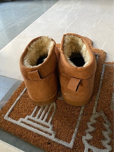 Ugg Bayan bot