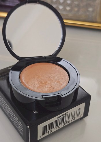 Beden Renk Bobbi Brown Kapatıcı Dark peach