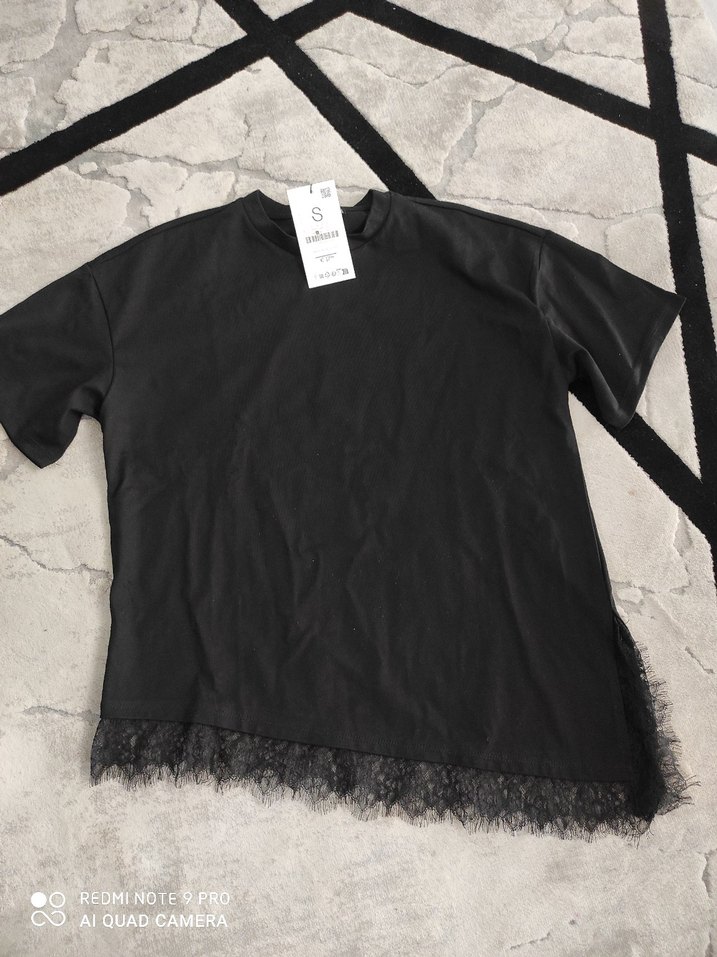 Dantel Detaylı Siyah Goth Tişört - Görsel 2