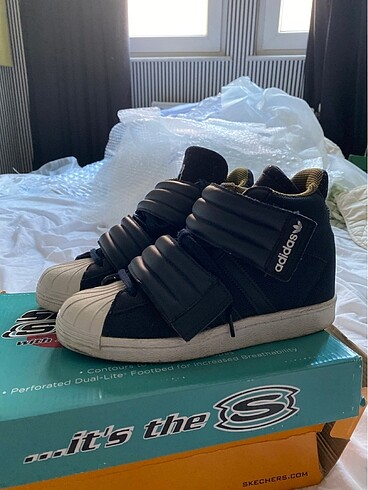 Adidas superstar rita ora modeli
