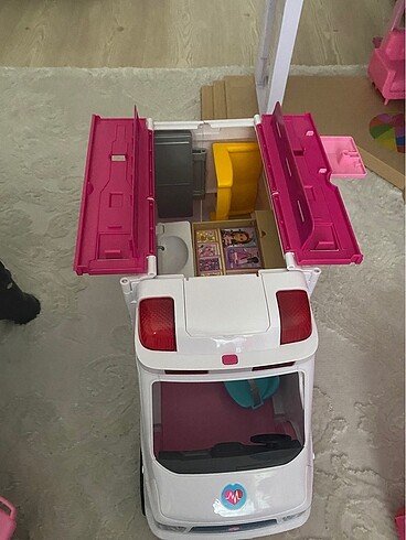  Beden Barbie ambulans