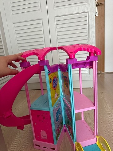 Barbie chelsea evi