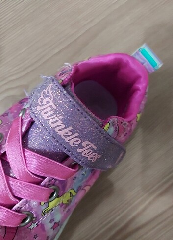 31 Beden çeşitli Renk Skechers#spor#adidas#kız#cocuk#pembe