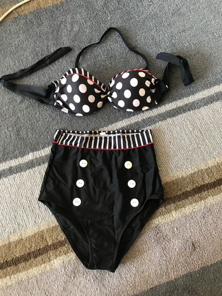 40 Beden Pinup Bikini