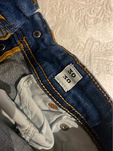 30 Beden mavi Renk Jack & jones erkek jeans