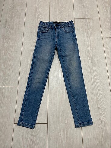 7 Yaş Beden Mango Bluz Hediyeli 7-8 Yaş Kız Çocuk Jean Pantolon