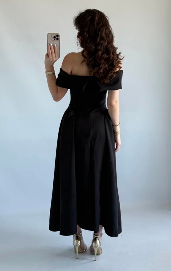 Kadın Siyah Straplez Madonna Yaka Midi Elbise - Görsel 3