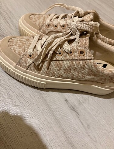 Zara Spor ayakkabı