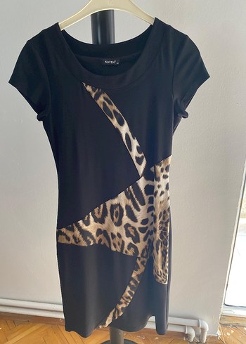 Leopar Desenli Kısa Kollu Mini Elbise