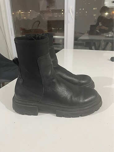 zara bot