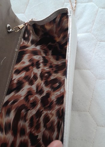 Zincir Detaylı Beyaz Yılan Desenli Kadın Portföy Çanta - Görsel 5