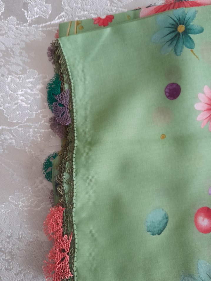 igne oyali oren bayan markaDantel Detaylı Yeşil Bohem Fular - Görsel 3