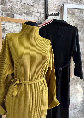 Zara Siyah Kemerli Triko Boğazlı Uzun Elbise