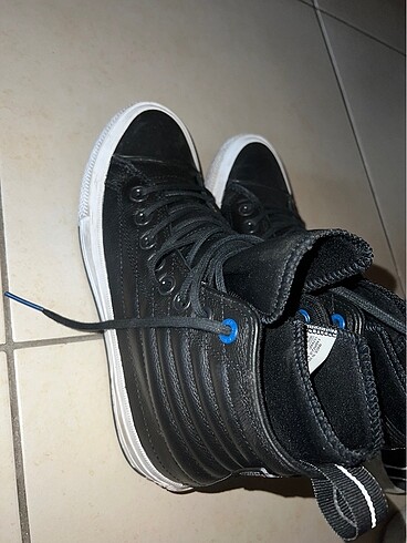 38 Beden Siyah converse