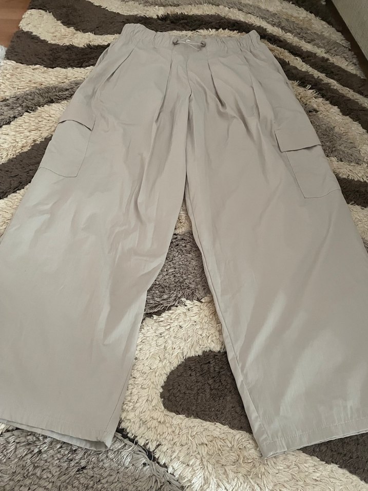 Kadın Bej Rahat Kesim Pilili Kumaş Pantolon - Görsel 3