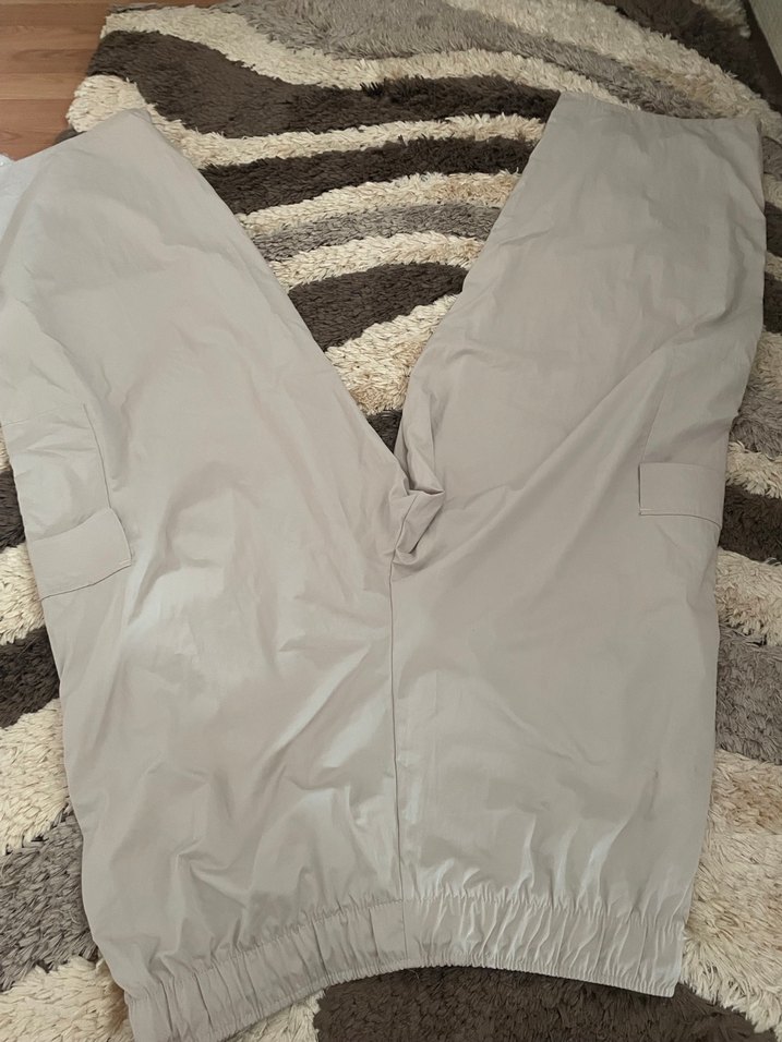 Kadın Bej Rahat Kesim Pilili Kumaş Pantolon - Görsel 4