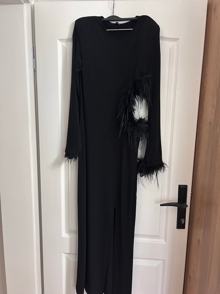 Uzun Kollu Siyah Kürklü Gotik Elbise - Görsel 2