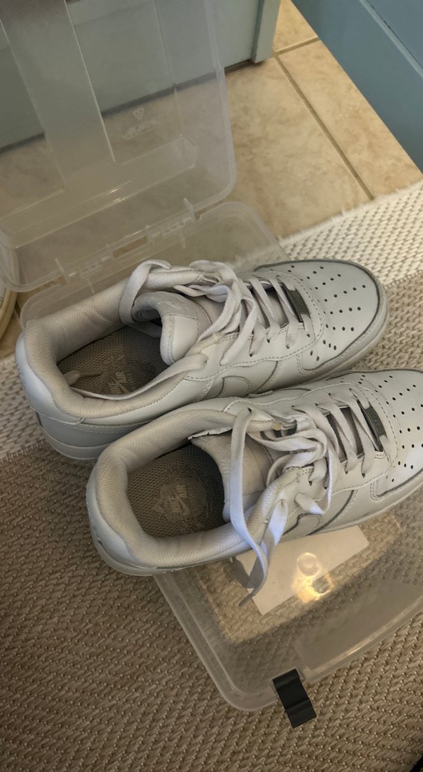 Nike Air Force 1 Beyaz Spor Ayakkabı — görsel 2/4