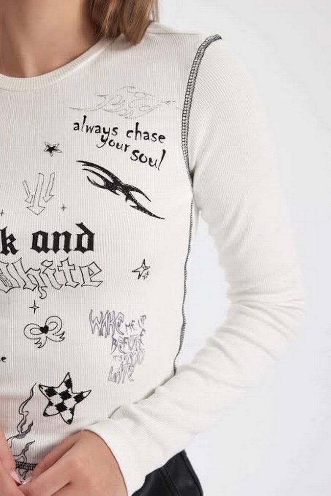 Uzun Kollu Baskılı Deri Bluz - Görsel 3