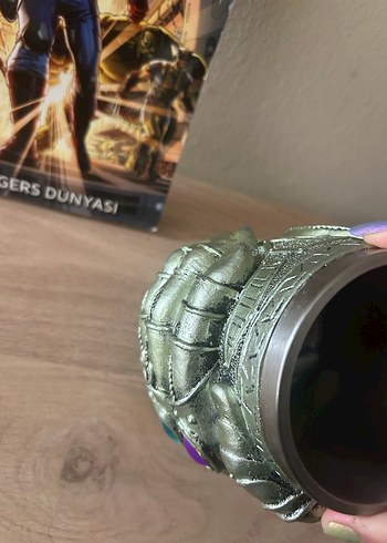 Avengers Dünyası Çizgi Romanı ve Sonsuzluk Eldiveni Kupa - Görsel 7