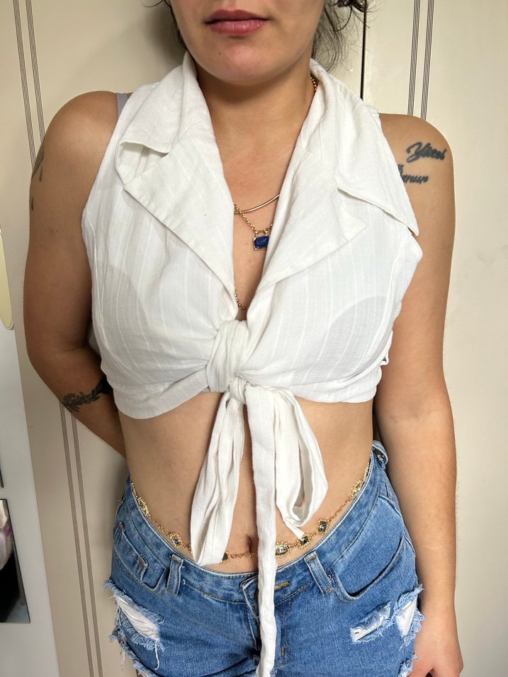 Beyaz Keten Halter Bağcıklı Crop Top - Görsel 3