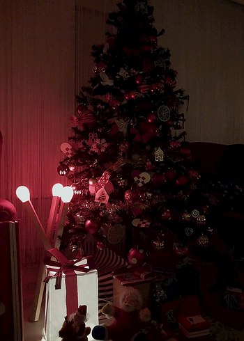 Kırmızı Ahşap Kibrit Şeklinde Lamba - Görsel 3