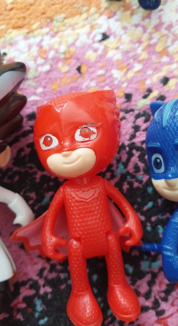 Çeşitli Renklerde 4 Aksiyon Figürü - Görsel 3