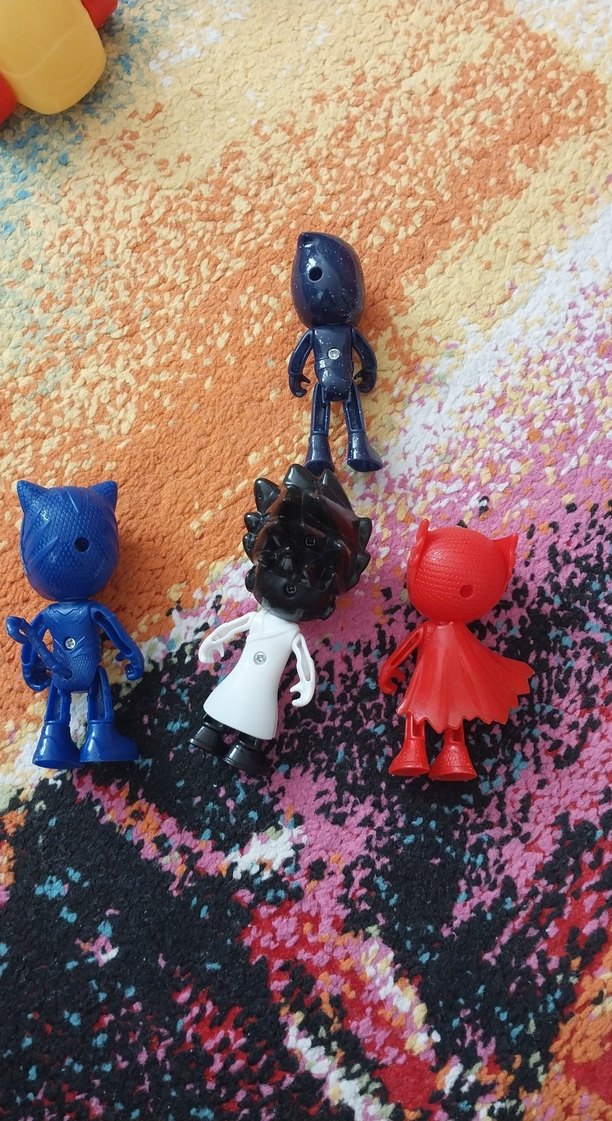 Çeşitli Renklerde 4 Aksiyon Figürü - Görsel 2