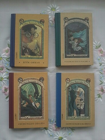 Talihsiz serüvenler dizisi 4 cilt lemony snicket