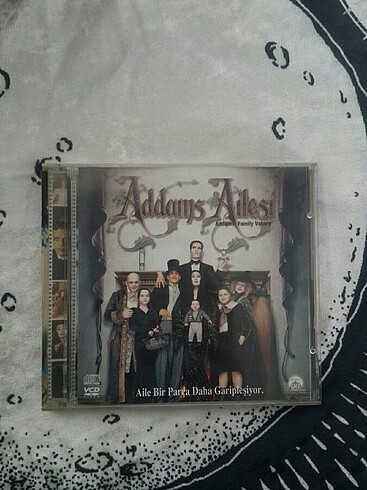 Wednesday Addams ailesi vcd