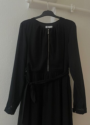 Siyah Elbise - Görsel 4