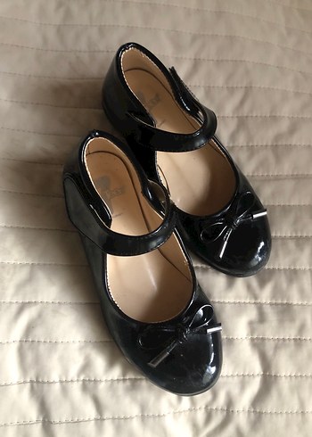 Kız Çocuk Beyaz Tokalı Babet Ayakkabı - Görsel 3